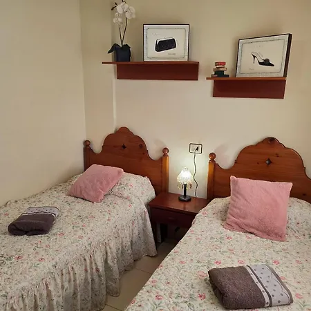 Sean's House With Swimming Pool Tenerife Sur By Hrtenerife Net بيت للعطل