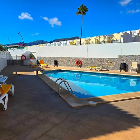 Sean's House With Swimming Pool Tenerife Sur By Hrtenerife Net بيت للعطل